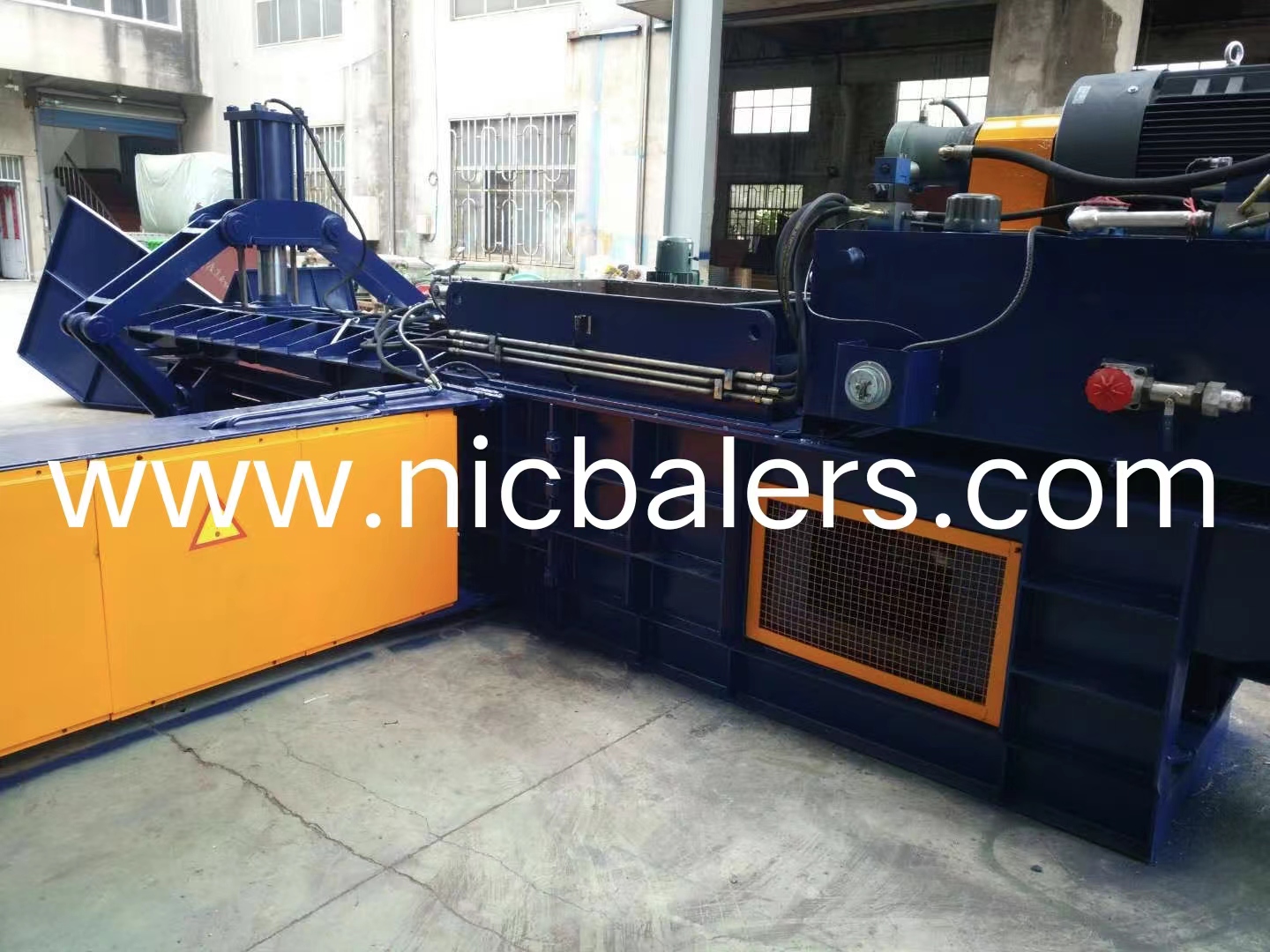 Horizontal Baler (8).jpg