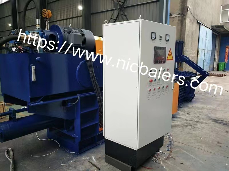 Horizontal Baler (58).jpg