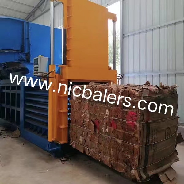 Horizontal Baler (23).jpg