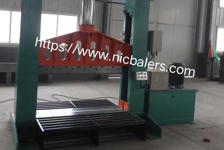 Horizontal Baler (2).jpg