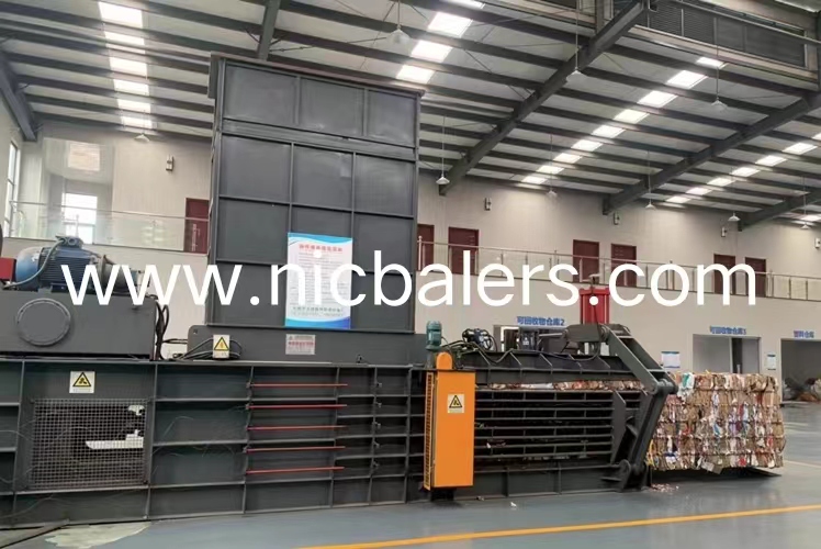 Horizontal Baler (31).jpg