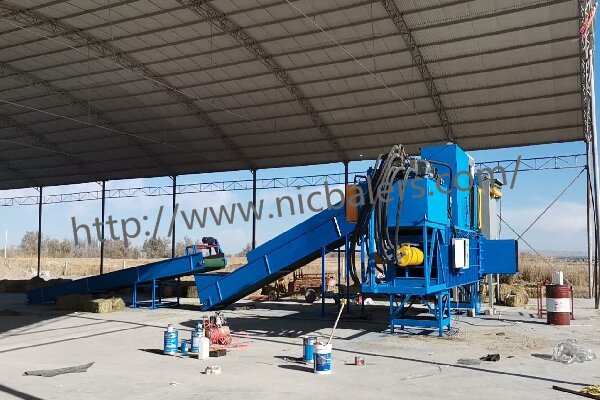 straw bagging machine (8).jpg